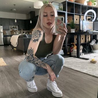 Hanner Nakenläckor OnlyFans Foto 1