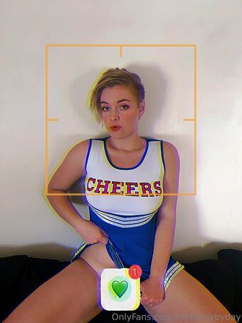 harmonybyday Nakenläckor OnlyFans Foto 12