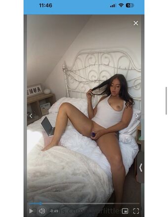 Harriet Sharp Nakenläckor OnlyFans Foto 4