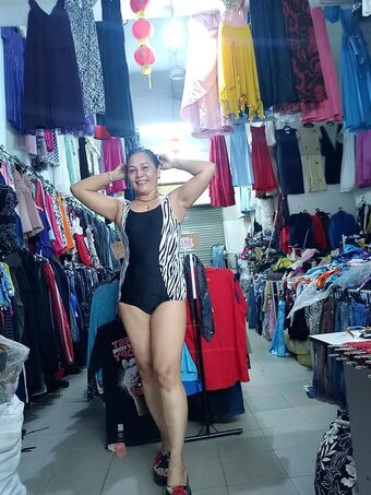 Helen Bundle Nakenläckor OnlyFans Foto 12