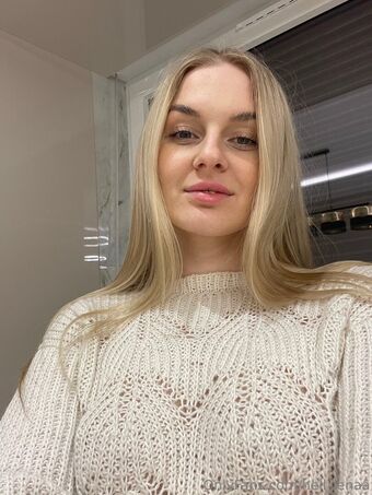 hell_lenaa