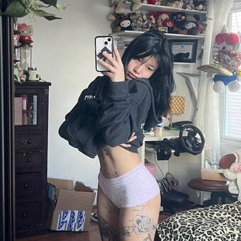 hellbabylexi Nakenläckor OnlyFans Foto 6