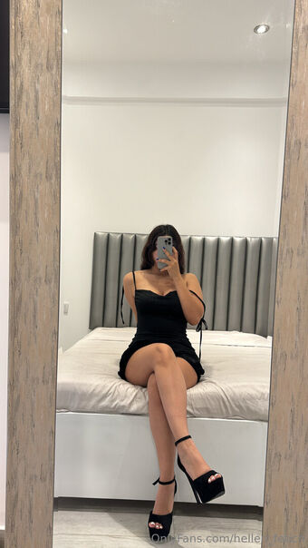 hellen_fetich Nakenläckor OnlyFans Foto 12