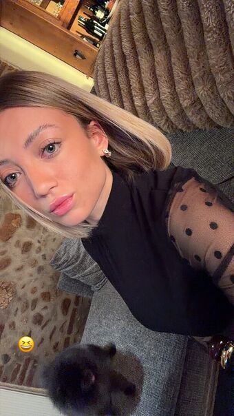 Hello__iris Nakenläckor OnlyFans Foto 169