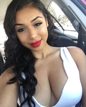 Hellomissbianca Nakenläckor OnlyFans Foto 10