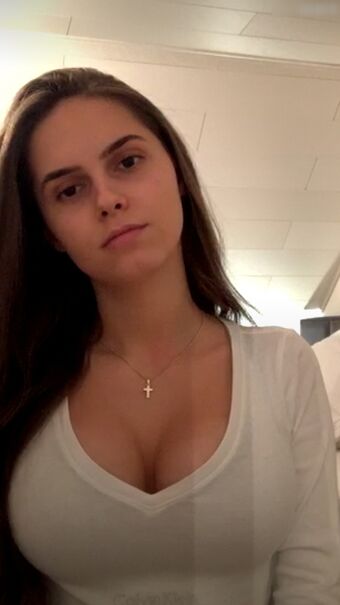 Hellozoey_ Nakenläckor OnlyFans Foto 42