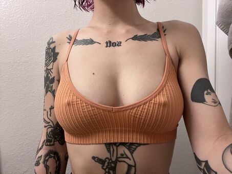 helluhvegan Nakenläckor OnlyFans Foto 10