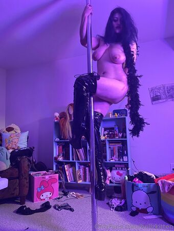 hellzkitten Nakenläckor OnlyFans Foto 12