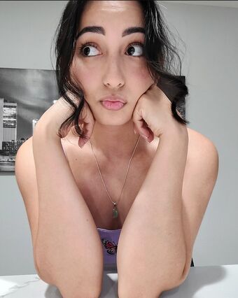 Hexadonia Nakenläckor OnlyFans Foto 6