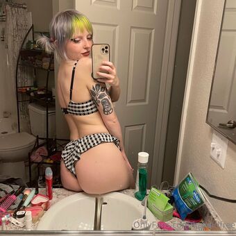 hexgirlfree Nakenläckor OnlyFans Foto 8