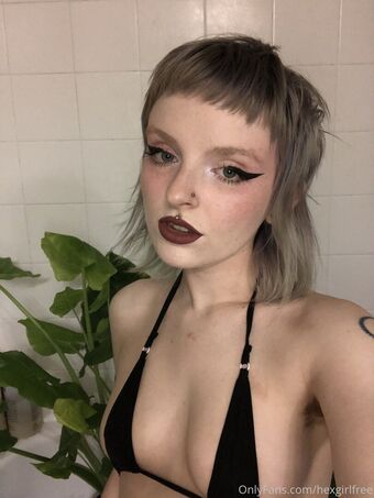 hexgirlfree Nakenläckor OnlyFans Foto 9
