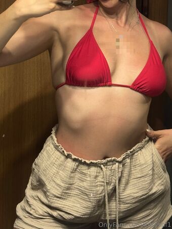 Hilal Fener Nakenläckor OnlyFans Foto 75