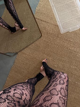 holylolly Nakenläckor OnlyFans Foto 27