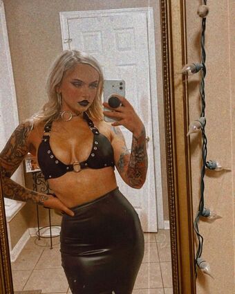 HolyTrinity636 Nakenläckor OnlyFans Foto 4