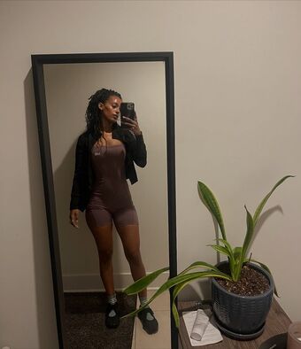 Honnete Bas Nakenläckor OnlyFans Foto 58