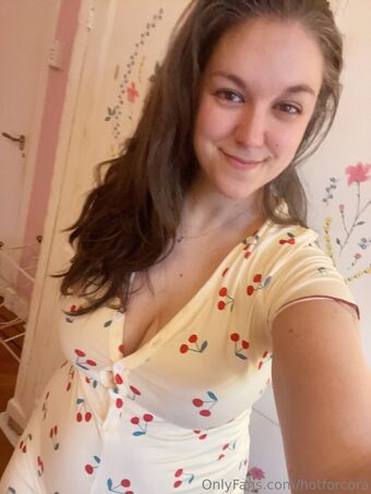 hotforcora Nakenläckor OnlyFans Foto 39