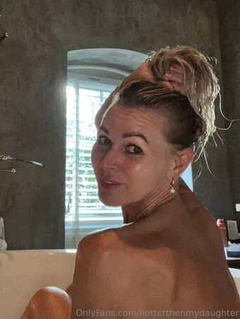 hotterthenmydaughter Nakenläckor OnlyFans Foto 19