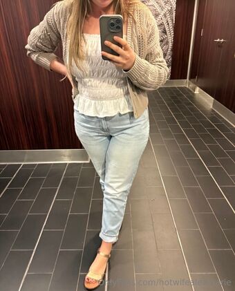 hotwifealexmarie Nakenläckor OnlyFans Foto 6