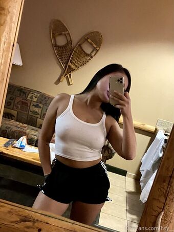 hsy__ Nakenläckor OnlyFans Foto 5