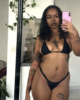 hyperf33ls Nakenläckor OnlyFans Foto 3