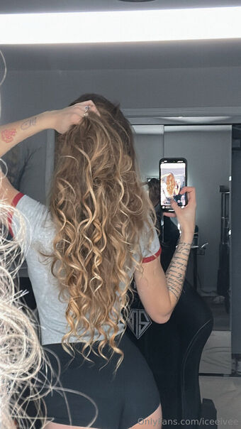 iceeivee Nakenläckor OnlyFans Foto 16