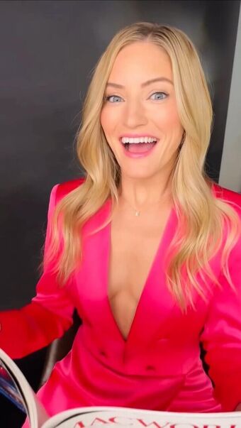iJustine Nakenläckor OnlyFans Foto 102