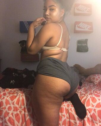 ImariahJ Nakenläckor OnlyFans Foto 28