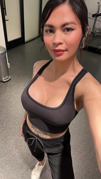 imlevitating88 Nakenläckor OnlyFans Foto 2