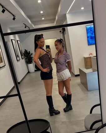 Imogen Cameron Nakenläckor OnlyFans Foto 1