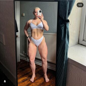 Imogen Rees Nakenläckor OnlyFans Foto 4