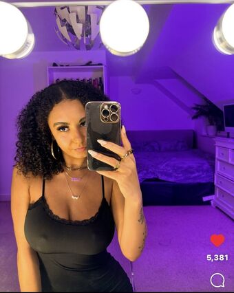 Imoni Nakenläckor OnlyFans Foto 4