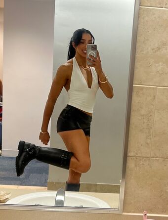 Indi Hartwell