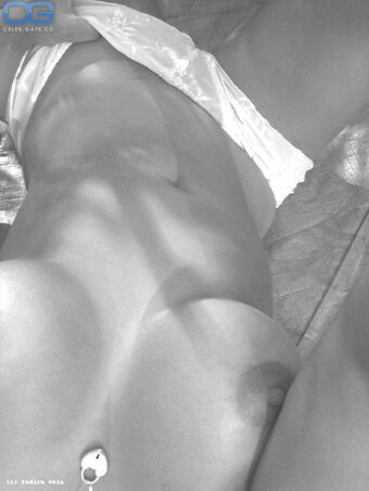 Indira Weis Nakenläckor OnlyFans Foto 67