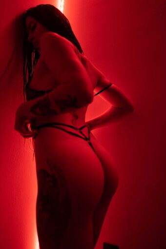 Inkedellen Nakenläckor OnlyFans Foto 3