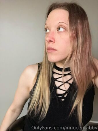 innocentabby Nakenläckor OnlyFans Foto 5