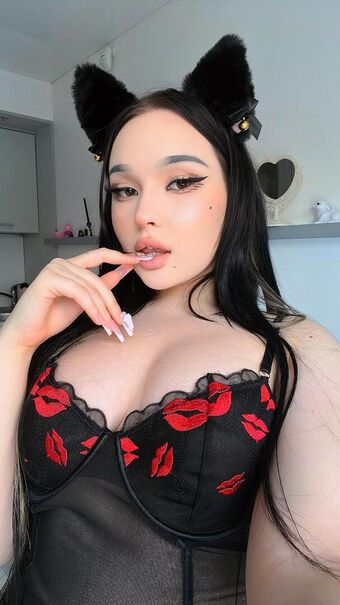 IntentlyRecent Nakenläckor OnlyFans Foto 4