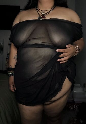 Iosbukis Nakenläckor OnlyFans Foto 9