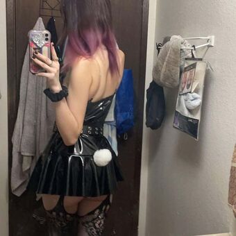 ipukeglitter420_ Nakenläckor OnlyFans Foto 19