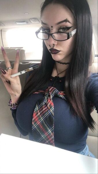 ipukeglitter420_ Nakenläckor OnlyFans Foto 22