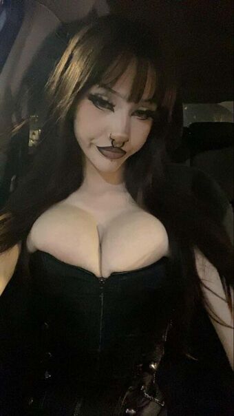 ipukeglitter420_ Nakenläckor OnlyFans Foto 23