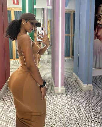 Isaury Calvo Nakenläckor OnlyFans Foto 10