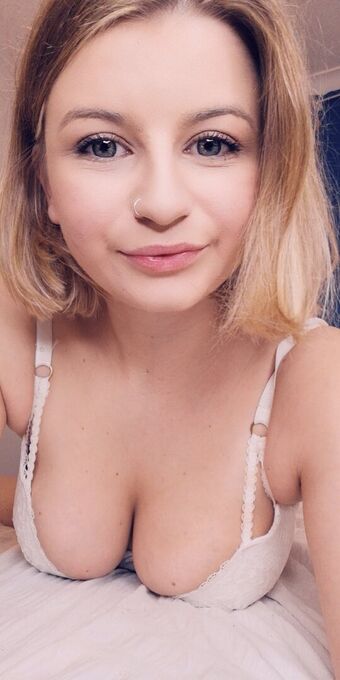 Isla White Nakenläckor OnlyFans Foto 34