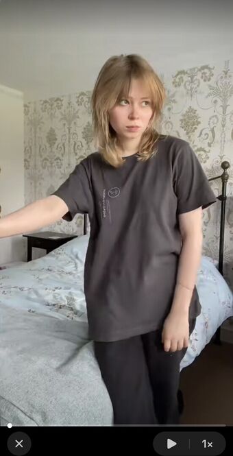 Issy Allen Nakenläckor OnlyFans Foto 42