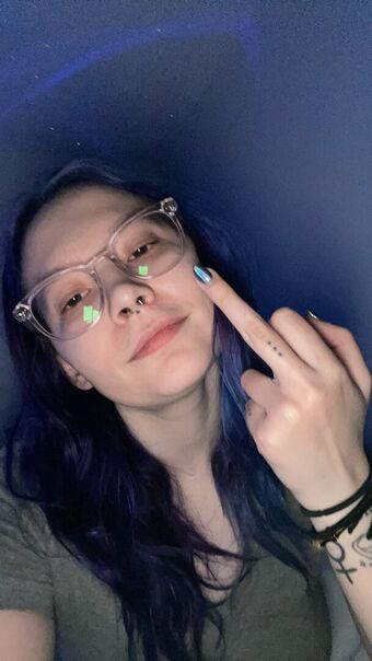 itskindablu Nakenläckor OnlyFans Foto 3