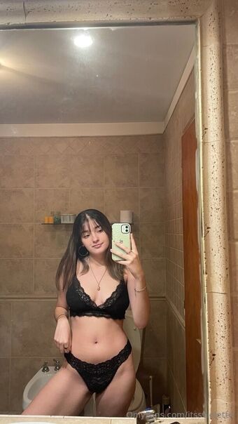 itssviolette Nakenläckor OnlyFans Foto 16