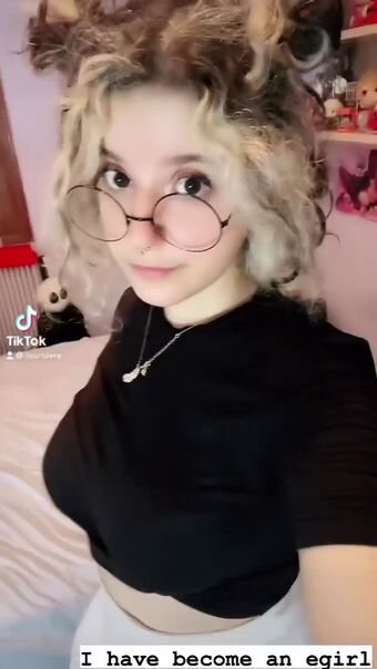 Itsundere Nakenläckor OnlyFans Foto 1