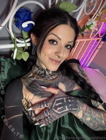 itsyourhazel Nakenläckor OnlyFans Foto 27