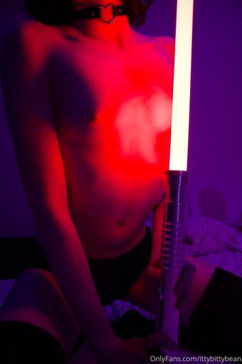 ittybittybean Nakenläckor OnlyFans Foto 17