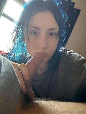 itzdaisylee Nakenläckor OnlyFans Foto 11