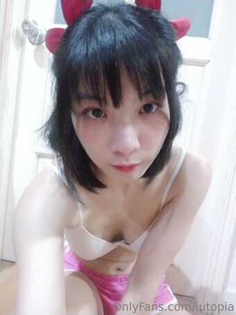 iutopia Nakenläckor OnlyFans Foto 14